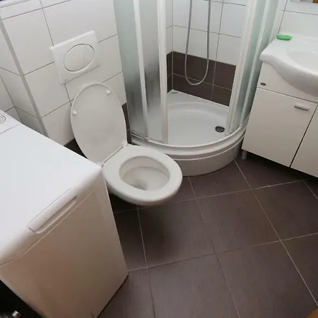 Simple Studio Dugis Apartment *
